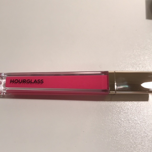 HOURGLASS UNREALHIGH SHINE VOLUMIZING LIP GLOSS in fever NEW in box - Picture 3 of 9